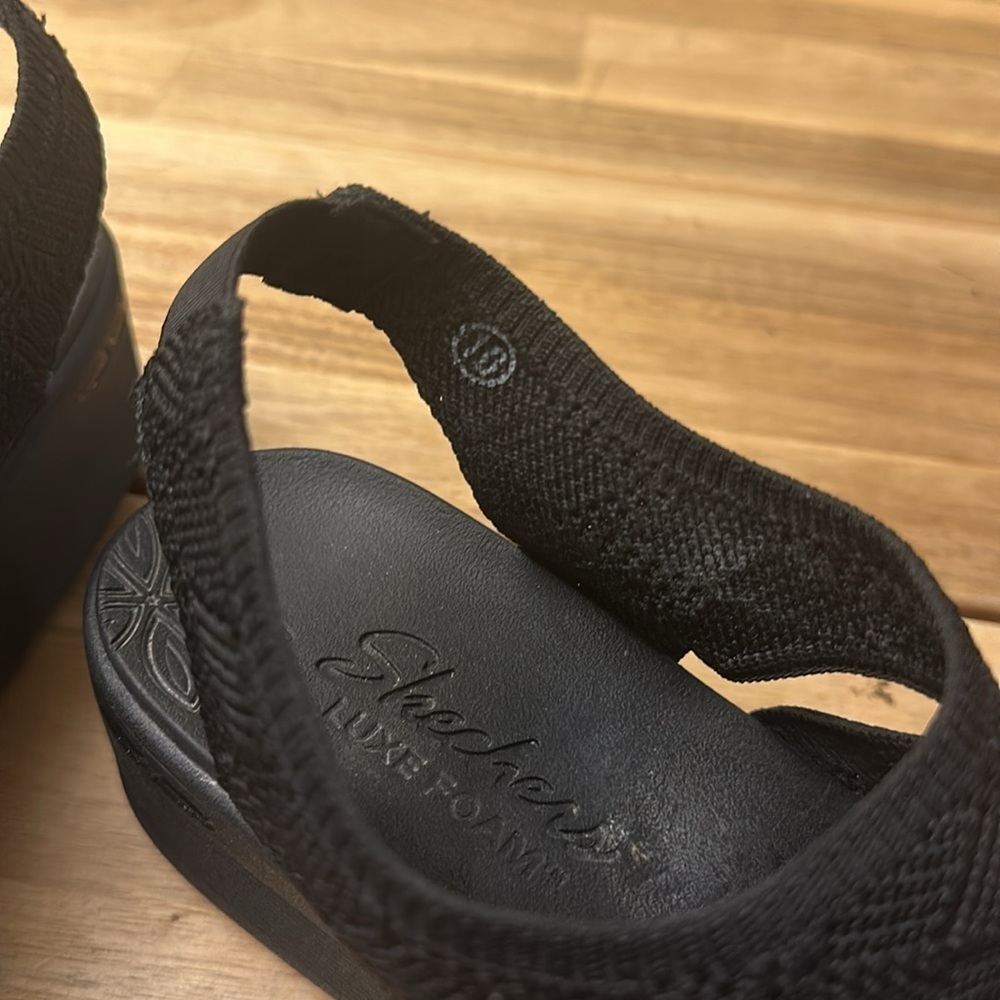 SKECHERS pier lite wedge sandals - Picture 4 of 7